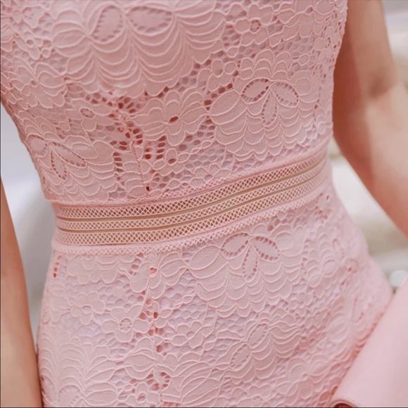 Pink dress with lace - Picture 1 of 3